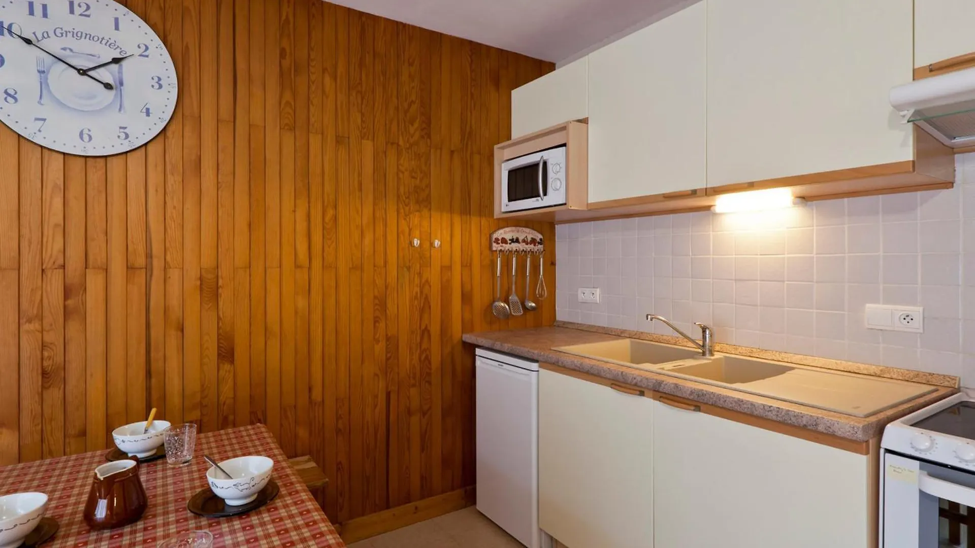 Studio 5 Pers, Centre Brides-Les-Bains, Balcon, Proche Thermes Et Telecabine - Fr-1-512-19 France