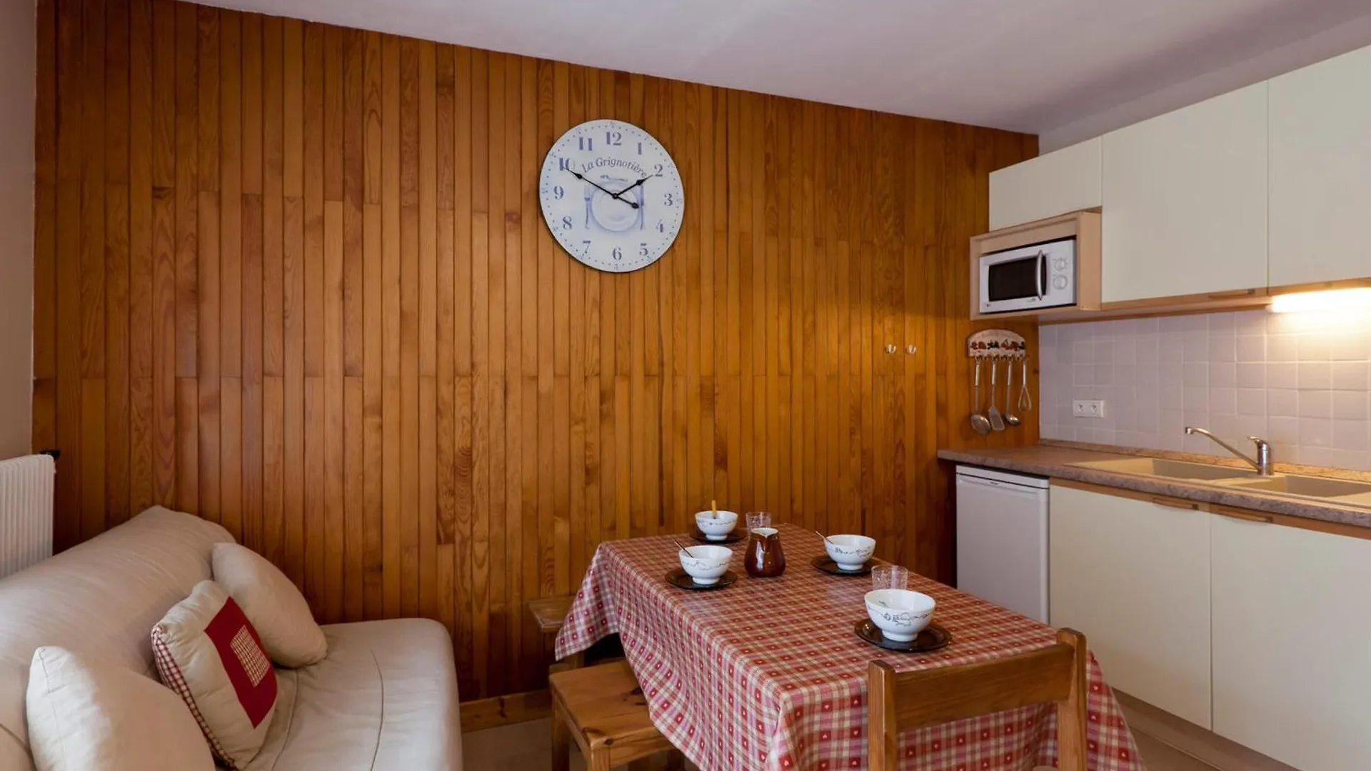Apartment Studio 5 Pers, Centre Brides-Les-Bains, Balcon, Proche Thermes Et Telecabine - Fr-1-512-19